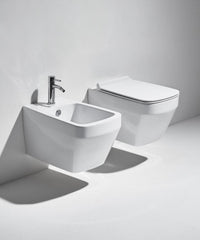 Sanitari Simas serie BADEN BADEN  sospesi: vaso, sedile soft-close, bidet.